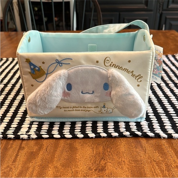 Sanrio 965596 Cinnamoroll Cosmetic Box (After Party) NEW - Picture 7 of 16